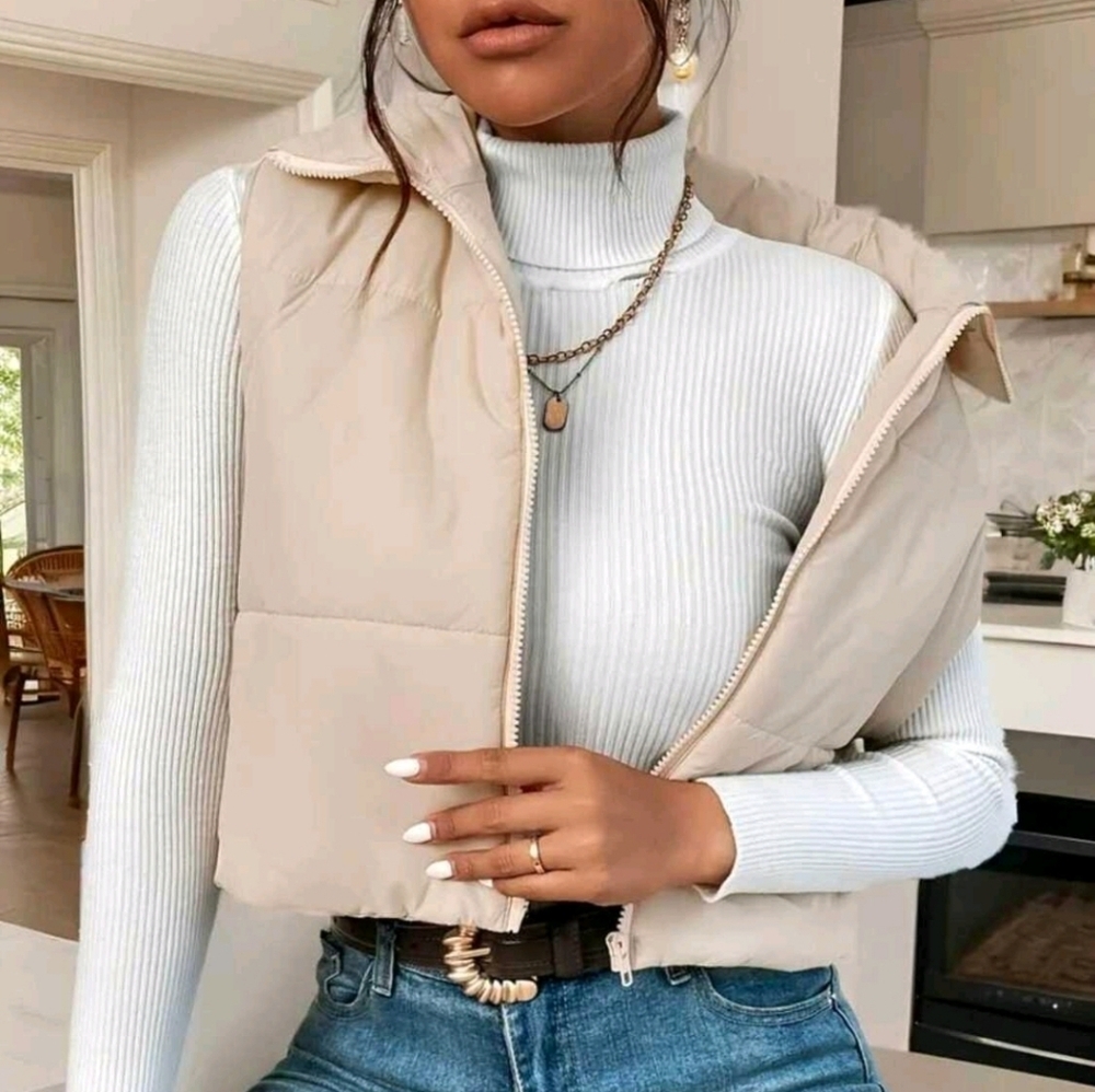 Women's Beige Cream Puffer Vest (CROPPED) Size Medium 2/$15 - Picture 5 of 5